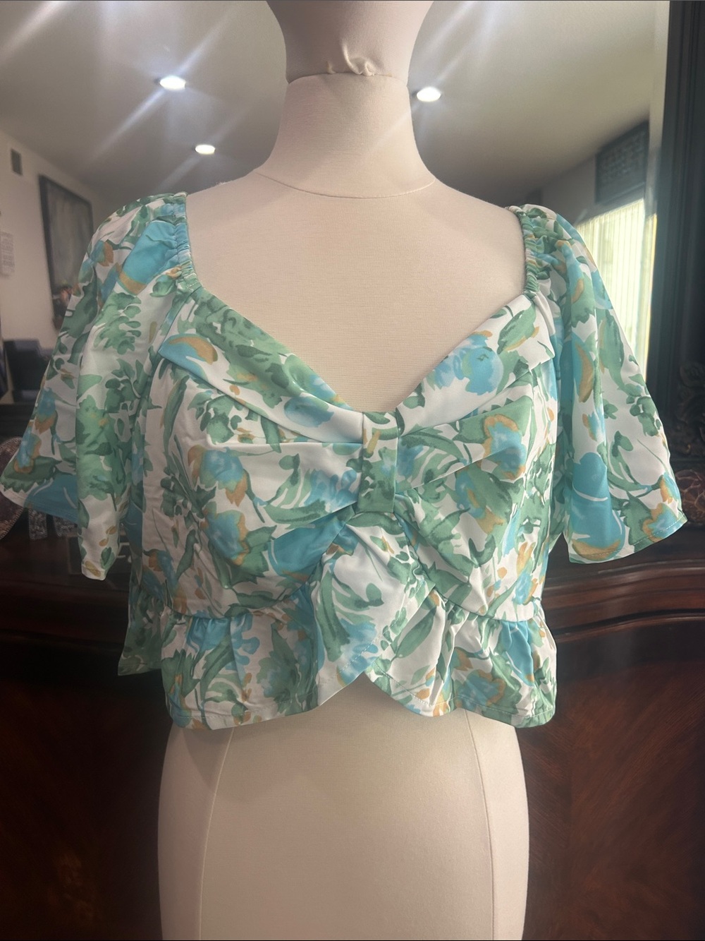 Floral Tie-Front Crop Top in Blue-Green